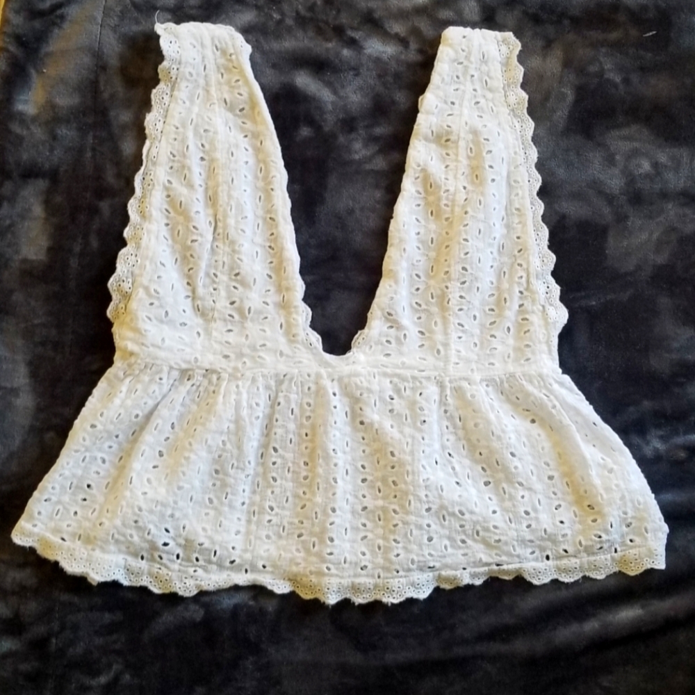 Low cut eyelet top